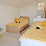Ela Enjoy Breathtaking Seaview Lejlighed